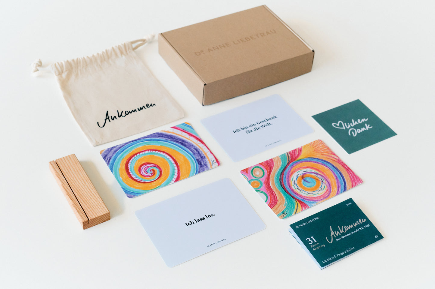 Kartenset ANKOMMEN im Postkartenformat mit Beutel, Versandkarton, Holzständer und Karten