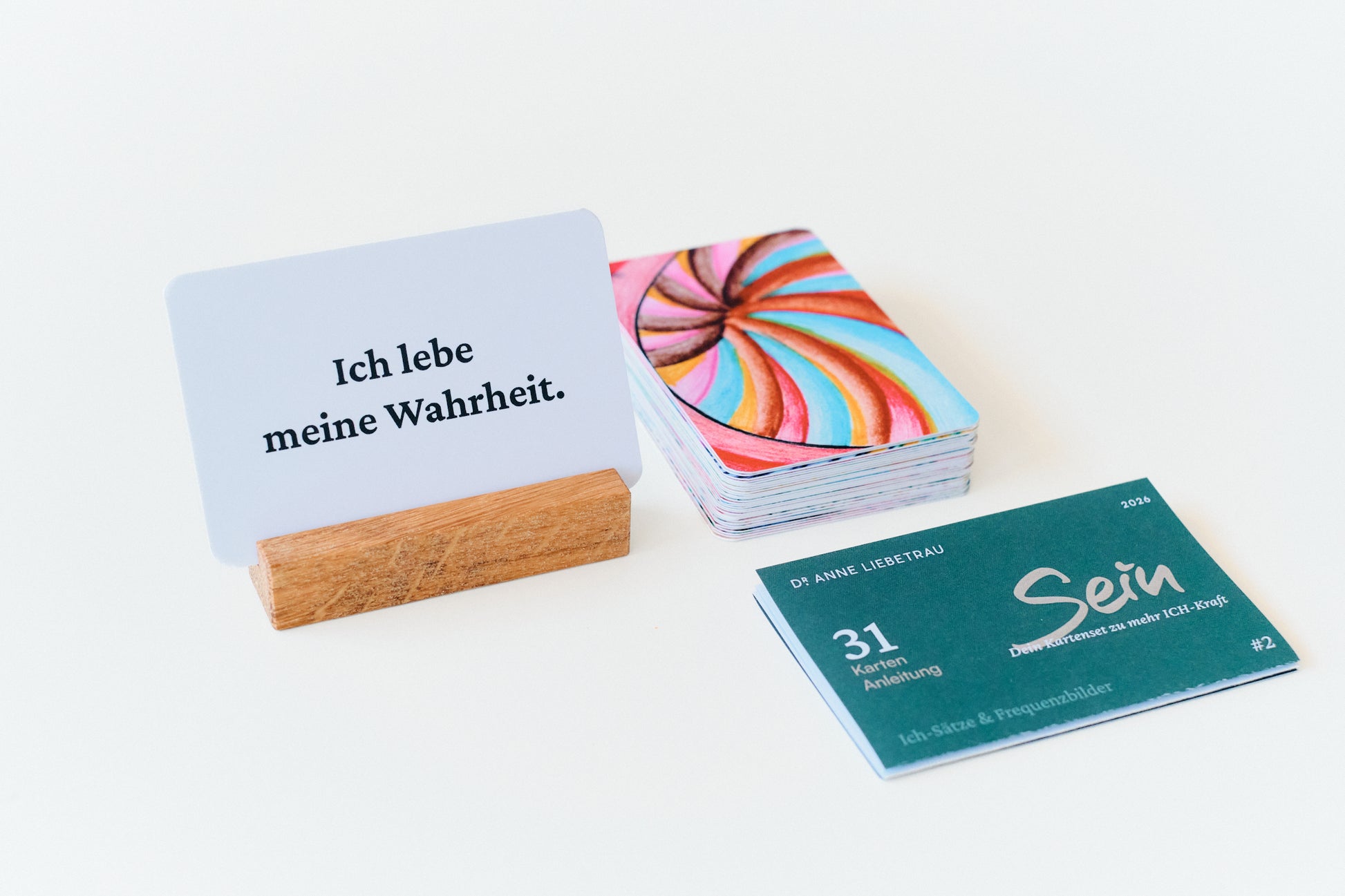 Geschenkbox SEIN schräg mit Metallbox, Holzständer und Kartenstapeln